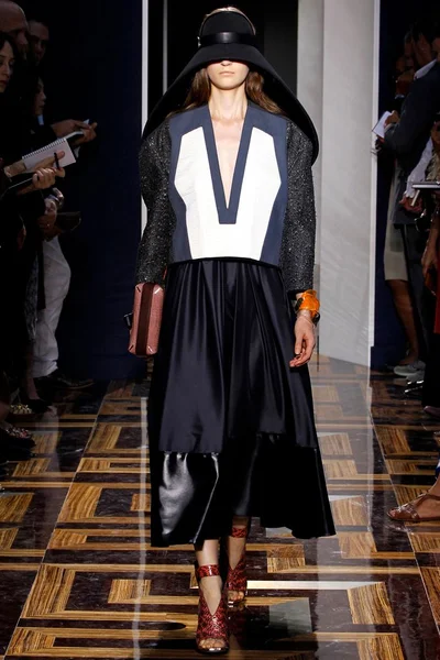 Look 33